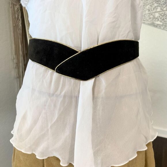 Anne Klein Vintage Boho Witchy Whimsygoth V-shape Waist Suede Belt